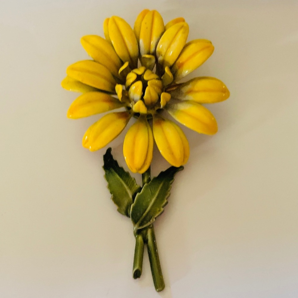 Vintage Yellow Flower Brooch/Pin